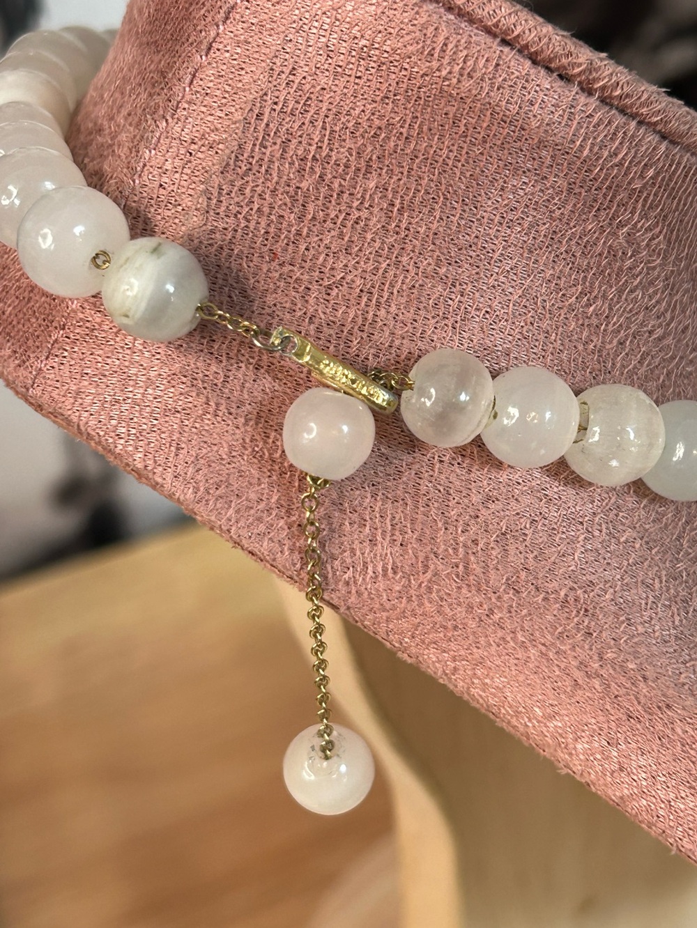 Beautiful Vintage Hong Kong Natural White Agate Necklace - Picture 5 of 10